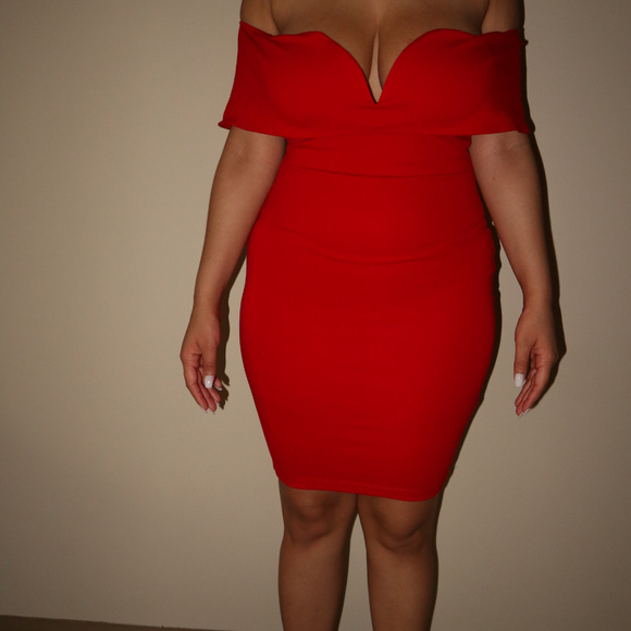 Windsor Dresses & Skirts - Red Dress